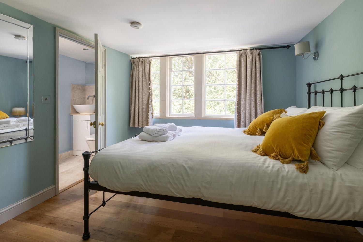 The School Rooms Estate: Georgian Charm with Pool and Hot Tub near Bath Box  Exterior photo
