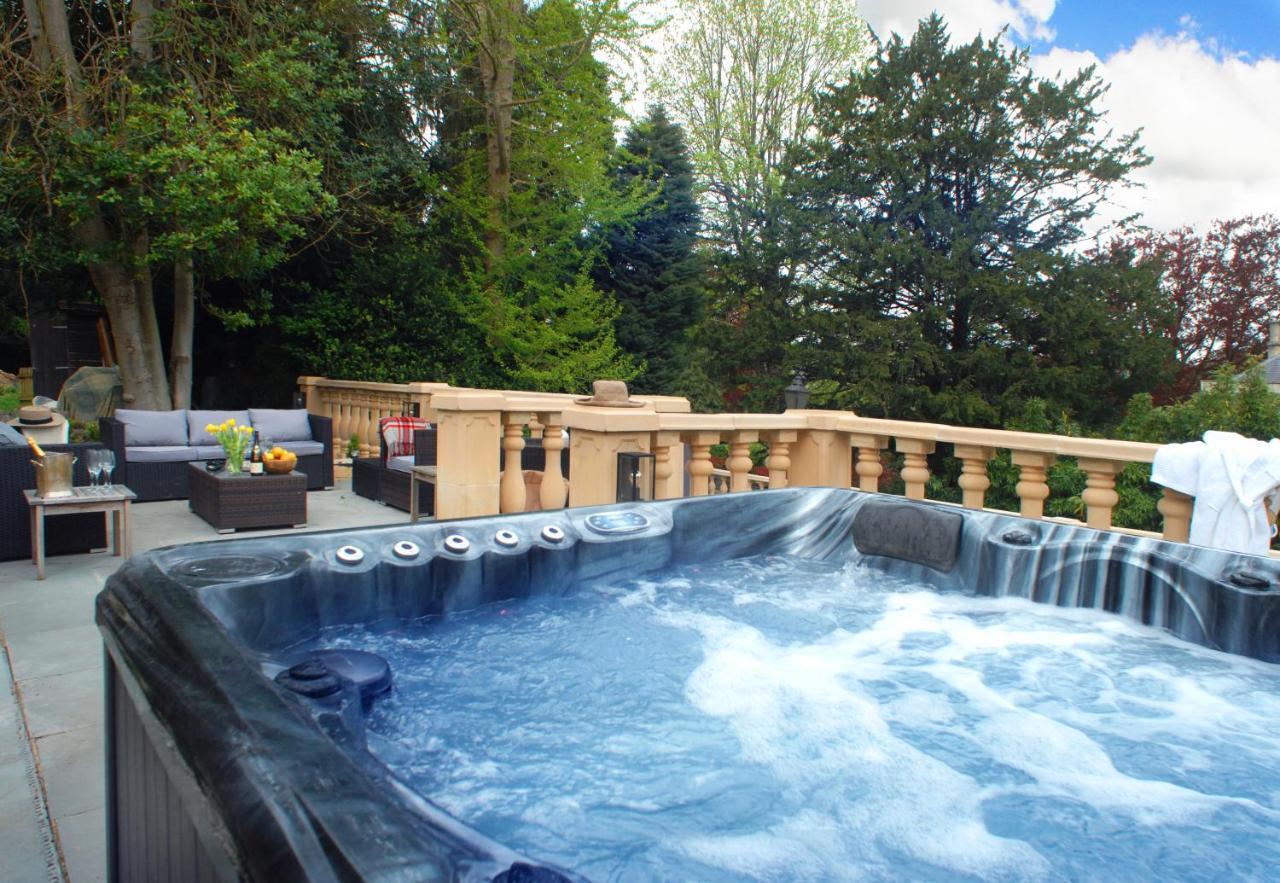 The School Rooms Estate: Georgian Charm with Pool and Hot Tub near Bath Box  Exterior photo